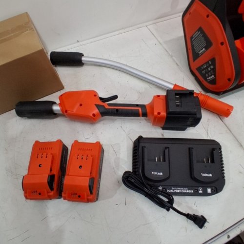 VOLTASK CORDLESS SNOW SHOVEL 2 BATTERIES AND DUAL QUICK CHARGER - 17" - ORANGE/BLACK (MODEL: CSS008-170OR-USVK) image 4