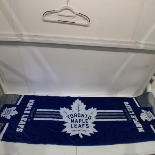 LICENSED TORONTO MAPLE LEAFS FLEECE THROW BLANKET WITH POCKETS - 6.5FT X 2FT - BLUE image 2