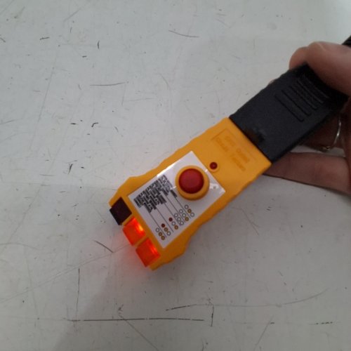 WORKPRO GFCI OUTLET CIRCUIT TESTER - FOR 110-125V OUTLETS - YELLOW (MODEL: CA9024) image 2