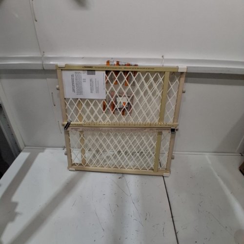 NORTHSTATES SUPERGATE DIAMOND MESH GATE 4600 / 26.5" - 42"W / 23"H image 2