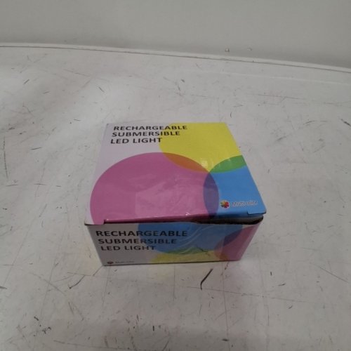 RECHARGEABLE SUBMERSIBLE POOL LIGHT WITH REMOTE - MULTICOLOR image 4