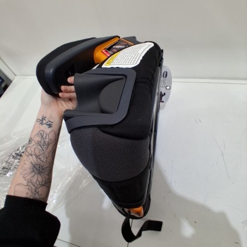 CHICCO GOFIT PLUS PORTABLE TRAVEL BACKLESS BOOSTER CAR SEAT WITH LATCH ATTACHMENT & QUICK-RELEASE LATCH REMOVAL - 40LBS -110LBS - AVENUE BLACK/CHARCOAL GREY (MODEL: 10878) image 4