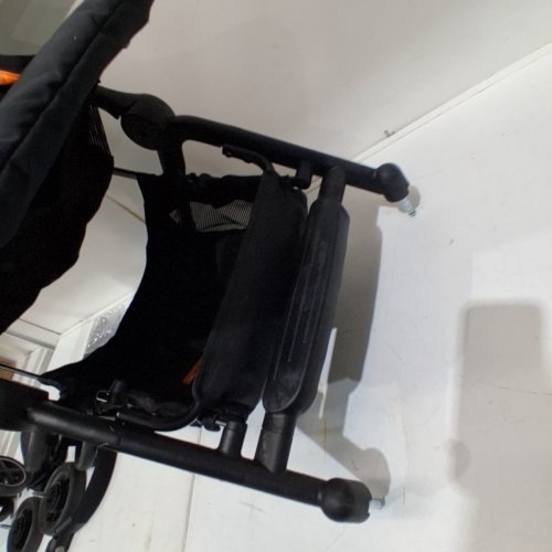MAXI-COSI LARA ULTRACOMPACT STROLLER - ESSENTIAL BLACK (MODEL: 01323CFNA) image 7