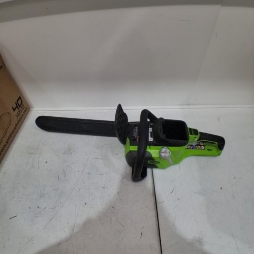 GREENWORKS PRO CORDLESS CHAINSAW *TOOL ONLY* - 40V - 16"- GREEN/BLACK (MODEL: 2000800/CSF401) image 2