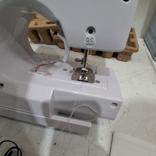 12-STITCH MINI SEWING MACHINE - WHITE (MODEL: UFR-725) image 4