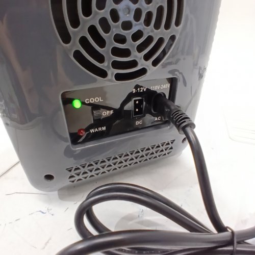PORTABLE CAR MINI FRIDGE - 12V - 6L - GREY image 2
