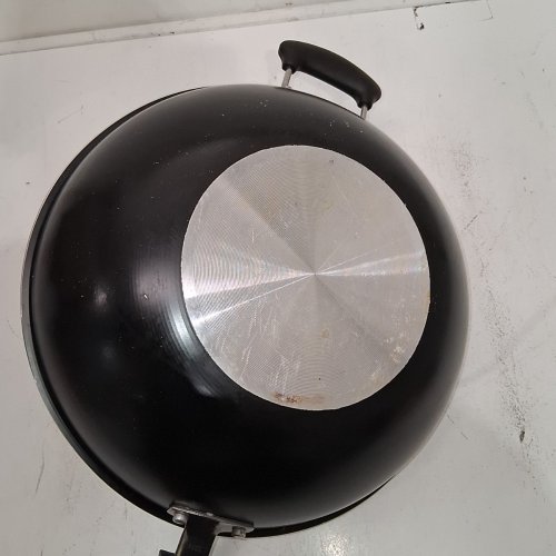 NON STICK CAST IRON WOK - 22"- BLACK image 2