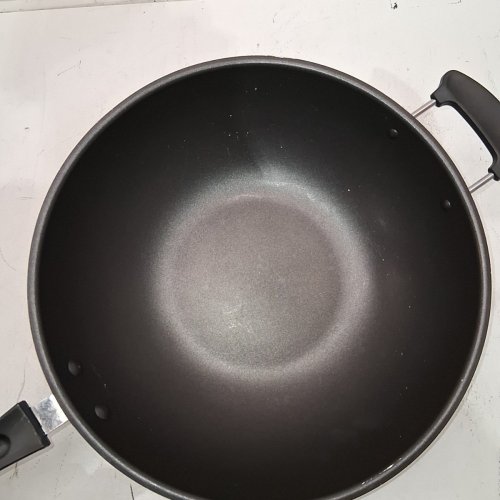 NON STICK CAST IRON WOK - 22"- BLACK image 3