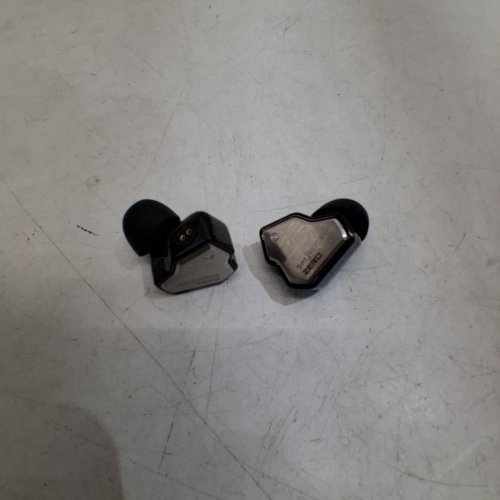 7HERTZ SALNOTES ZERO DYNAMIC DETACHABLE WIRED EARBUDS - BLACK image 2