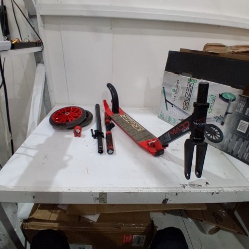 MADD GEAR SCOOTER KRUZER 200 - RED AND BLACK image 3