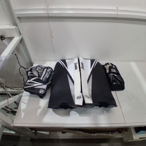 YOUTH FRANKLIN HOCKEY GOALIE EQUIPMENT SET WITH LEG PADS, BLOCKER AND CATCHER GLOVE - OSFM - BLACK/WHITE image 3