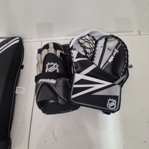 YOUTH FRANKLIN HOCKEY GOALIE EQUIPMENT SET WITH LEG PADS, BLOCKER AND CATCHER GLOVE - OSFM - BLACK/WHITE image 4