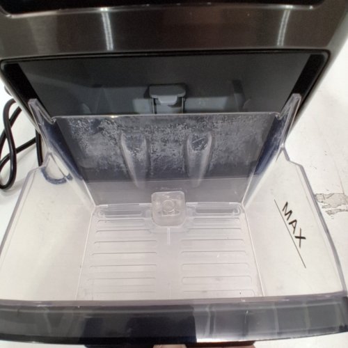 HICOZY COUNTERTOP BULLET SHAPED ICE MAKER WITH PULL OUT TRAY - 110W - BLACK - (MODEL: CB23H) image 4