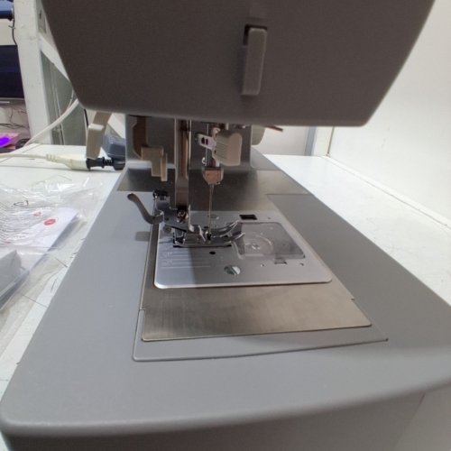 SINGER 4452 HIGH SPEED HEAVY DUTY SEWING MACHINE WITH ACCESSORIES - GREY (MODEL: 4452) image 7