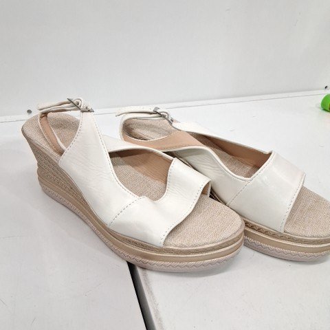 WOMEN'S WEDGE SANDALS - SIZE 7 (37) - WHITE /BEIGE image 2