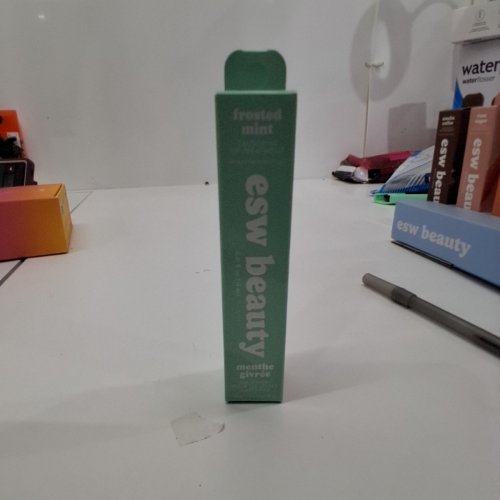 ESW BEAUTY FROSTED MINT SHIMMER SMOOTHIE LIP TREATMENT - 15 ML image 3