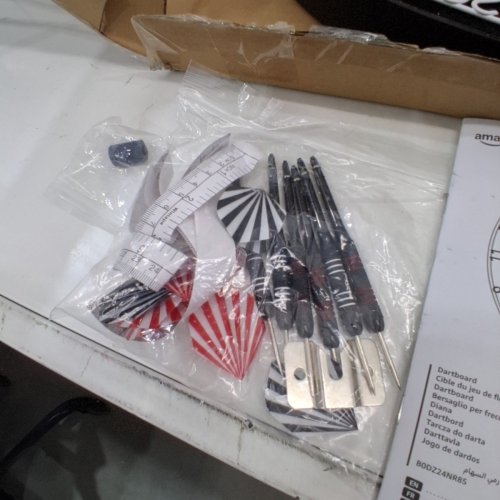 AMAZON BASICS REGULATION SIZE DARTBOARD SET - 6 DARTS INCLUDED - 18" - (MODEL: B0DZ24NR85) image 3