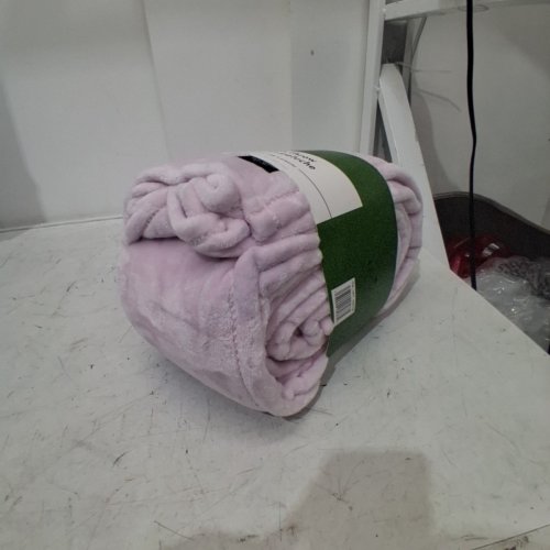 KATE SPADE PLUSH THROW BLANKET - 60" X 70" - PALE PINK (MODEL: 1859162) image 4