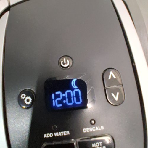 KEURIG K-ELITE SINGLE SERVE K-CUP COFFEE MAKER WITH ICED BREW FUNCTION - 75OZ. RESERVOIR - BLACK/BRUSHED SILVER - (MODEL: K90) image 2