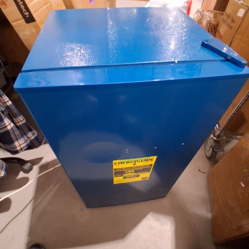 FRIGIDAIRE RETRO MINI REFRIGERATOR - 3.2 CU. FT - BLUE (MODEL: EFR397-AZURE-6COM) image 3