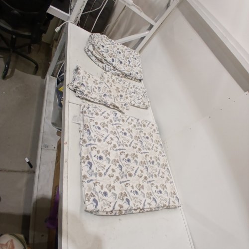 JP FERNANDES PORTUGUESE COTTON FLANNEL SHEET SET - KING - CREAM MULTICOLOR FLORAL (ITEM: 2906663) image 4