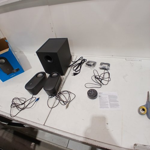 LOGITECH Z407 BLUETOOTH COMPUTER SPEAKERS AND SUBWOOFER - 40W - BLACK (MODEL: SR0191) image 3