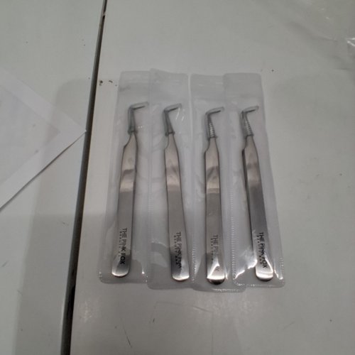 4PK THE PINK FOX BEAUTY GROOMING TOOLS - SILVER image 3