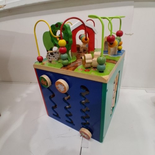BATTAT WOODEN ACTIVITY CUBE DISCOVER FARM ANIMALS ACTIVITY CENTER FOR KIDS 1 YEAR+ - MULTI-COLOUR (MODEL:‎ BT4599C1Z/BT4672Z) image 3