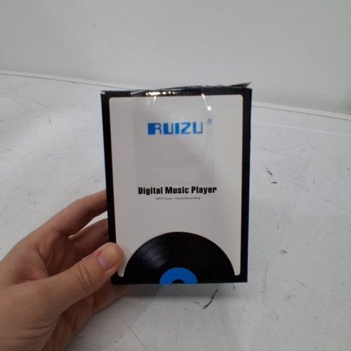 RUIZU USB MP3 PLAYER WITH BLUETOOTH 5.3 & CLIP FOR SPORTS RUNNING - 64GB - DARK BLUE image 4