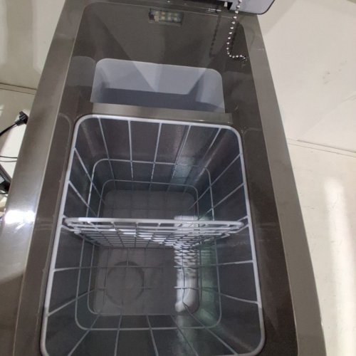 EUHOMY PORTABLE CAR REFRIGERATOR, 240V, 60HZ - 52QT - GREY - (MODEL: CF001-55GR) image 4