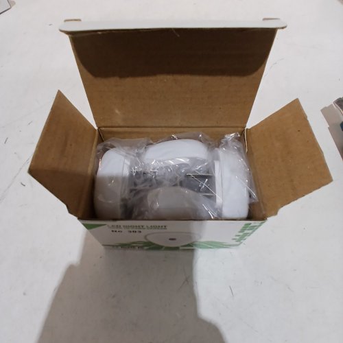 4PK PLUG IN LED DUSK TO DAWN NIGHT LIGHTS - 0.5W - BLUE - (MODEL: 303) image 2