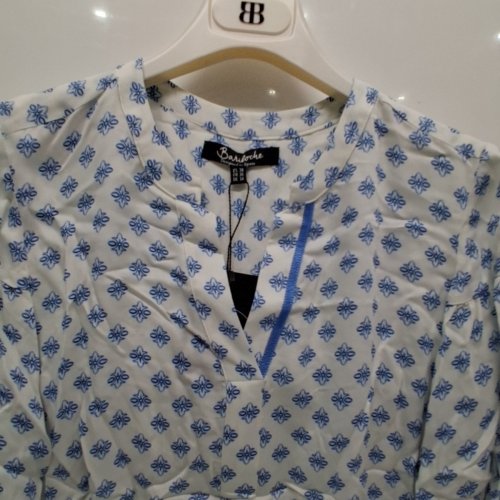 WOMEN'S BARILOCHE PRINTED BLOUSE - SMALL/MEDIUM - 38 - WHITE / BLUE (STYLE : BOSA) image 4