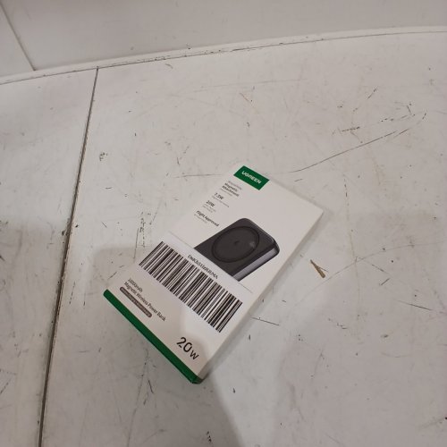 UGREEN MAGNETIC ATTACHMENT WIRELESS POWER BANK - 10000 MAH, 7.5W/20W - BLACK (MODEL:PB561) image 4