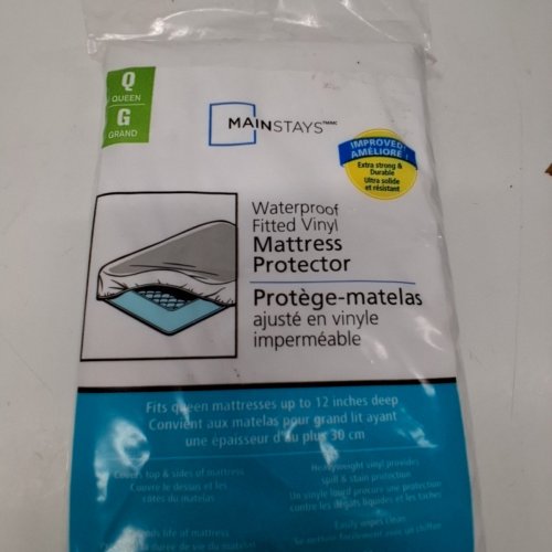 MAINSTAYS WATERPROOF FITTED VINYL MATTRESS PROTECTOR - QUEEN - WHITE image 3