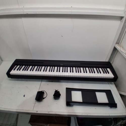 YAMAHA PORTABLE SLIM DIGITAL PIANO/KEYBOARD FOR BEGINNERS WITH BLUETOOTH, WEIGHTED KEYS AND ACCESSORIES - 88 KEYS - BLACK/WHITE (MODEL: P-145BT) image 6