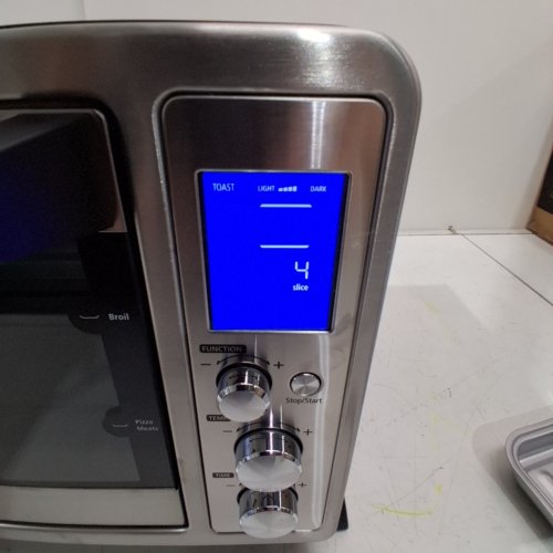 TOSHIBA MULTI-FUNCTION DIGITAL CONVECTION TOASTER OVEN - STAINLESS STEEL (MODEL: AC25CEW-SSC) image 2