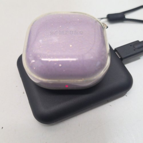 JUST WIRELESS 2-IN-1 PORTABLE WIRELESS CHARGING PAD FOR APPLE, ANDROID, AND APPLE WATCH - 15W - BLACK image 2