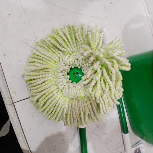 LIBMAN TORNADO SPIN MOP SYSTEM WITH BUCKET AND MOP - GREEN/WHITE image 3