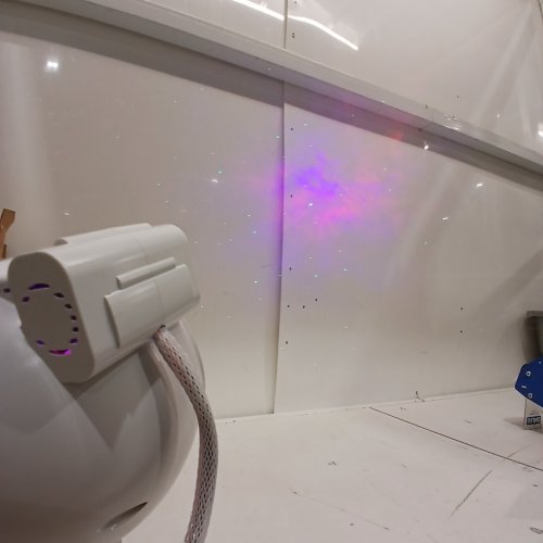 ASTRONAUT STARRY NEBULA SKY PROJECTOR WITH STAND - STAR/GALAXY MULTICOLOUR image 3