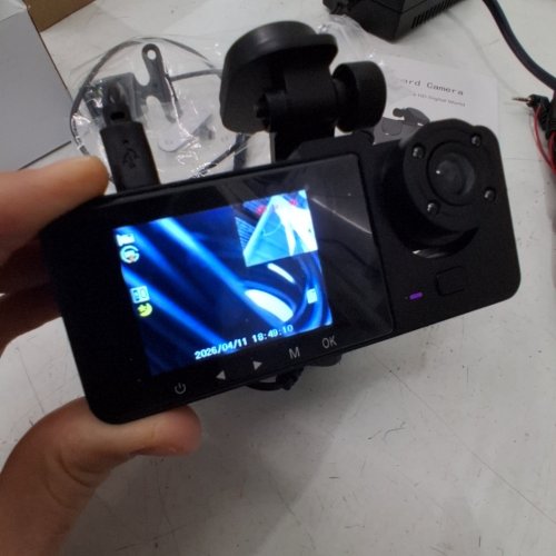 THREE CHANNELS 4K UHD DASH CAMERA WITH 32GB SD CARD - 2" HD DISPLAY - 5V 1.5AMP - BLACK (MODEL: Y15) image 2