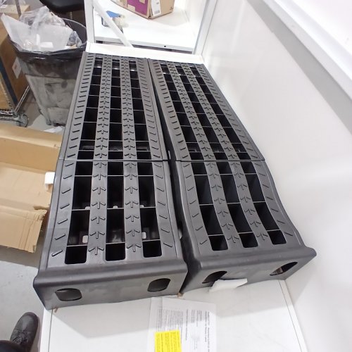 2PK MAXXHAUL DETACHABLE EXTENDABLE CAR RAMP SET- 3,250LBS CAP EACH - BLACK (MODEL: 50709) image 3