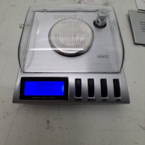 SMART WEIGH GEM20 HIGH PRECISION DIGITAL MILLIGRAM SCALE 20 X 0.001G RELOADING, JEWELRY AND GEMS SCALE image 3