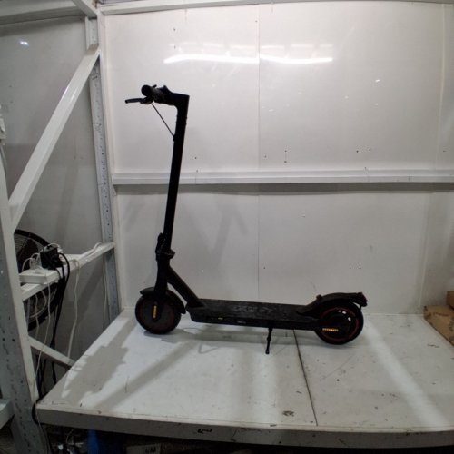 ISCOOTER W3 ELECTRIC SCOOTER - 19MPH - BLACK (MODEL: 3W) image 2