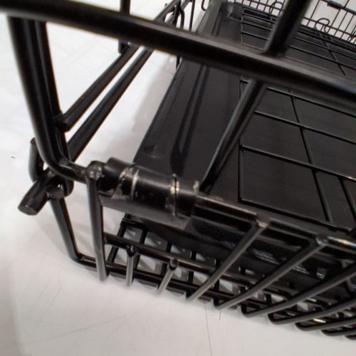 AMAZON BASICS FOLDABLE DOUBLE-DOOR METAL WIRE DOG CRATE - 24" X 20.5" X 18" - BLACK image 4