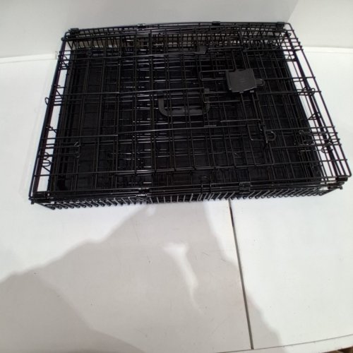 AMAZON BASICS FOLDABLE DOUBLE-DOOR METAL WIRE DOG CRATE - 24" X 20.5" X 18" - BLACK image 9