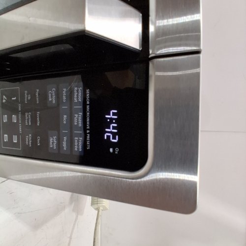 TOSHIBA COMPACT COUNTERTOP MICROWAVE OVEN - 1.2CU.FT - 1500W - STAINLESS STEEL (MODEL: ML-EM31P(SS)/CA) image 2