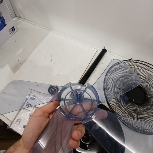 WESTINGHOUSE ADJUSTABLE HEIGHT OSCILLATING PEDESTAL FAN - 16" - BLACK/BLUE (MODEL: WSFSB1601BL) image 6