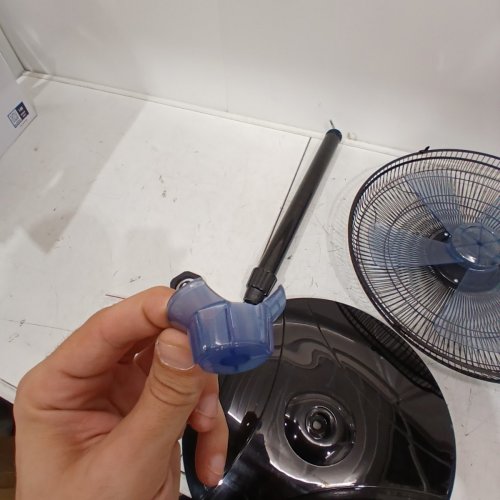 WESTINGHOUSE ADJUSTABLE HEIGHT OSCILLATING PEDESTAL FAN - 16" - BLACK/BLUE (MODEL: WSFSB1601BL) image 7