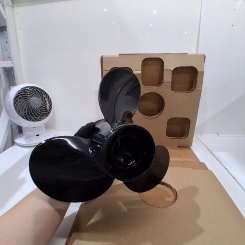 QUICKSILVER PROPELLERS BLACK DIAMOND ALUMINUM PERFORMANCE PROPELLER 13.75X15RH (QA2034X) image 3