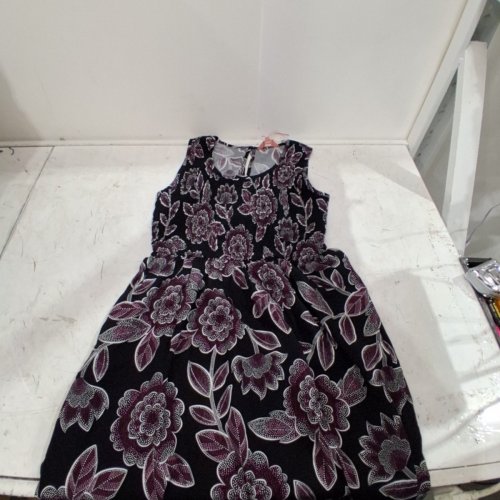 WOMEN'S IYLA SLEEVELESS SMOCKED MIDI DRESS - SMALL - BLACK, PURPLE AND WHITE (STYLE: ILS64310LD) image 3